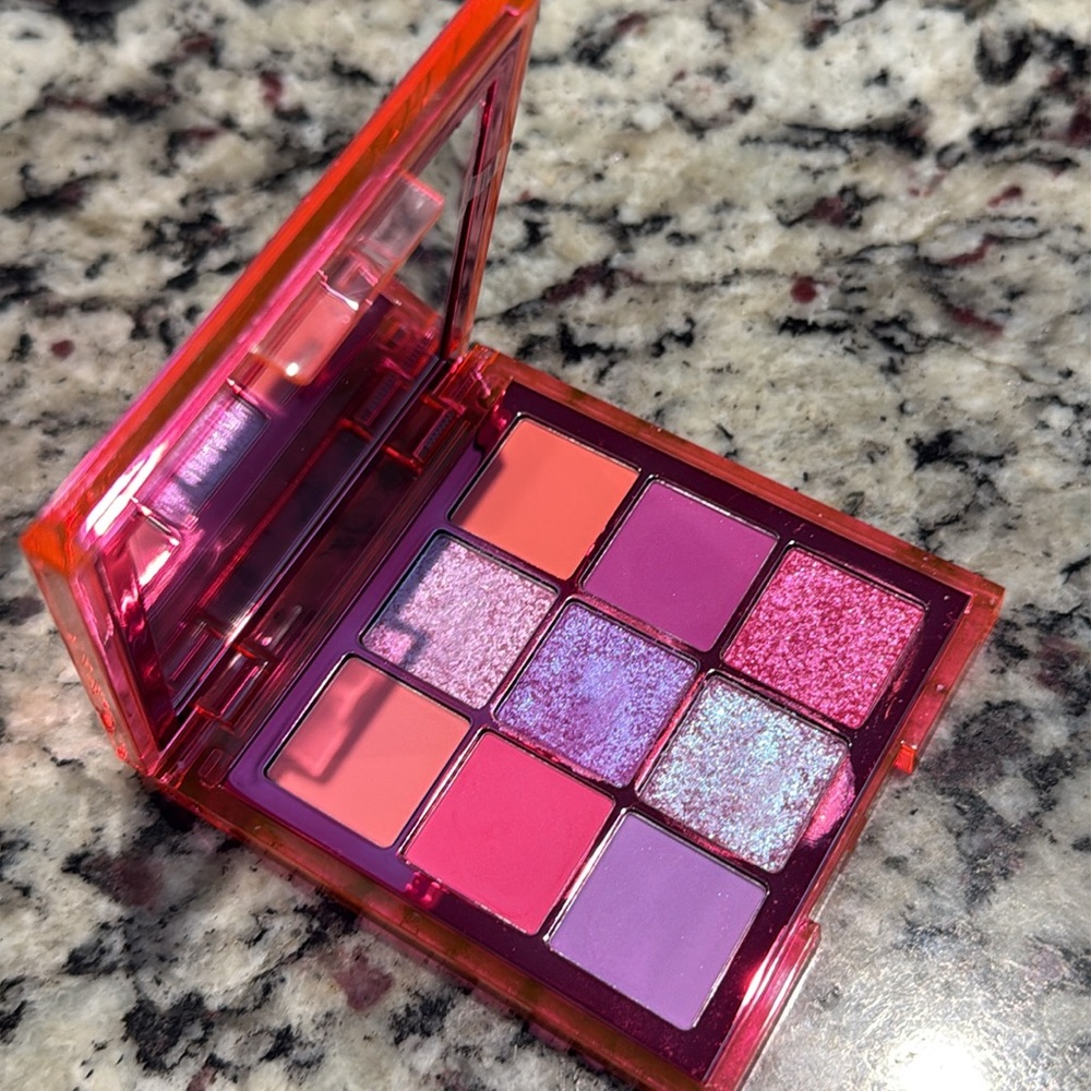 HUDA Neon Pressed Pigment Pink Palette